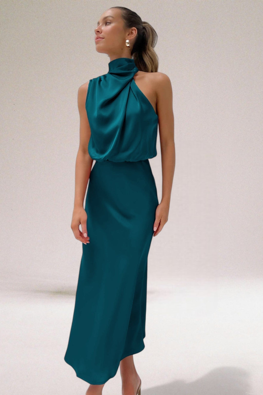 Giselle™ | Elegant Satin Halter Neck Dress