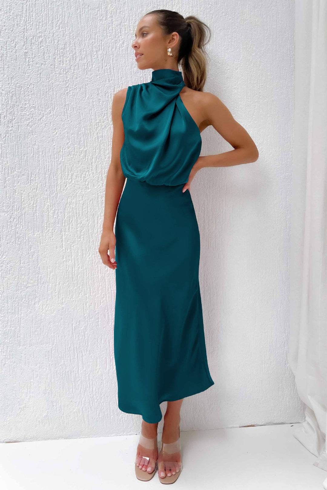 Mariana™ | Elegant Halter Evening Dress