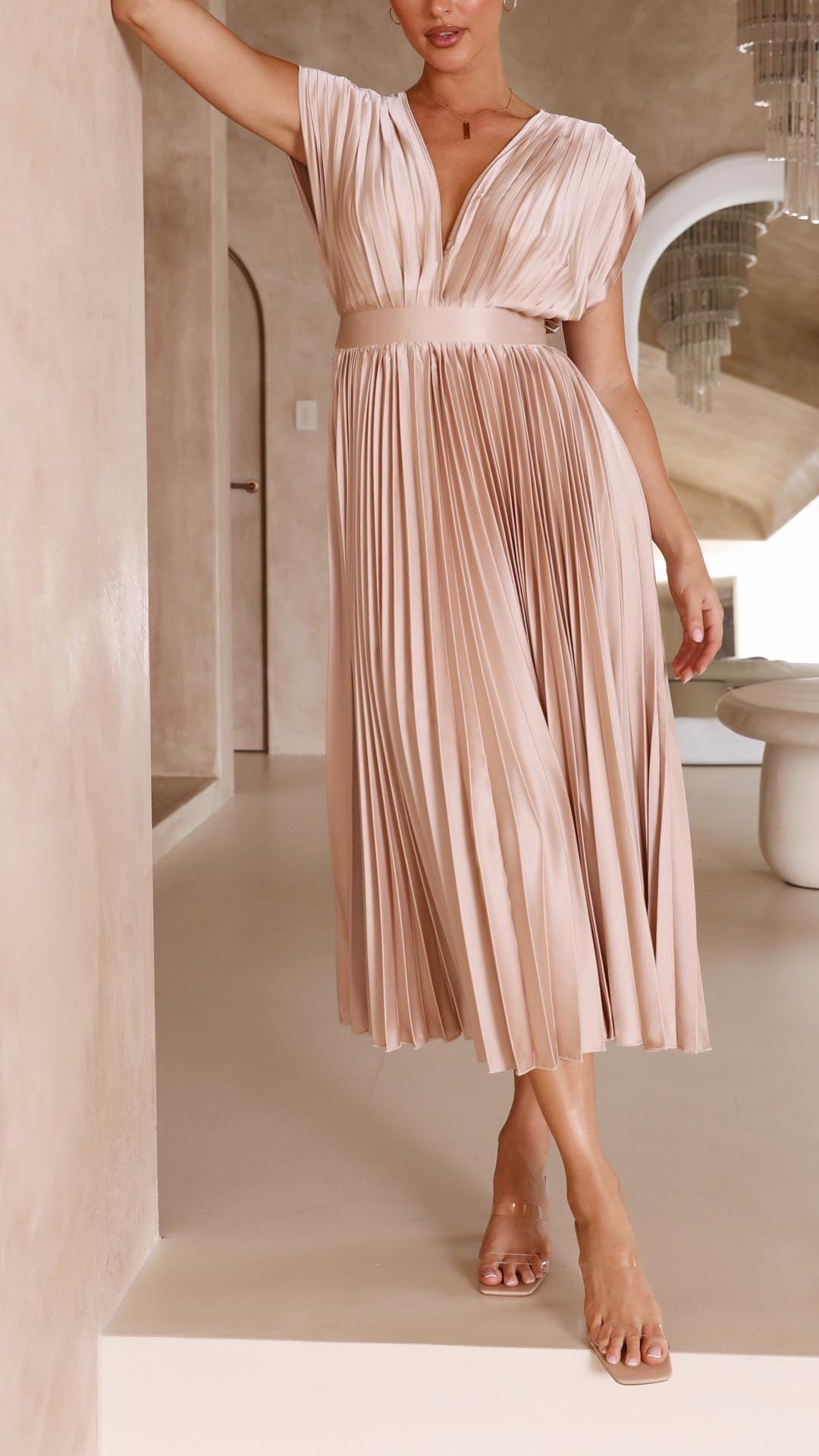 Maria™ | Elegant Pleated Maxi Dress