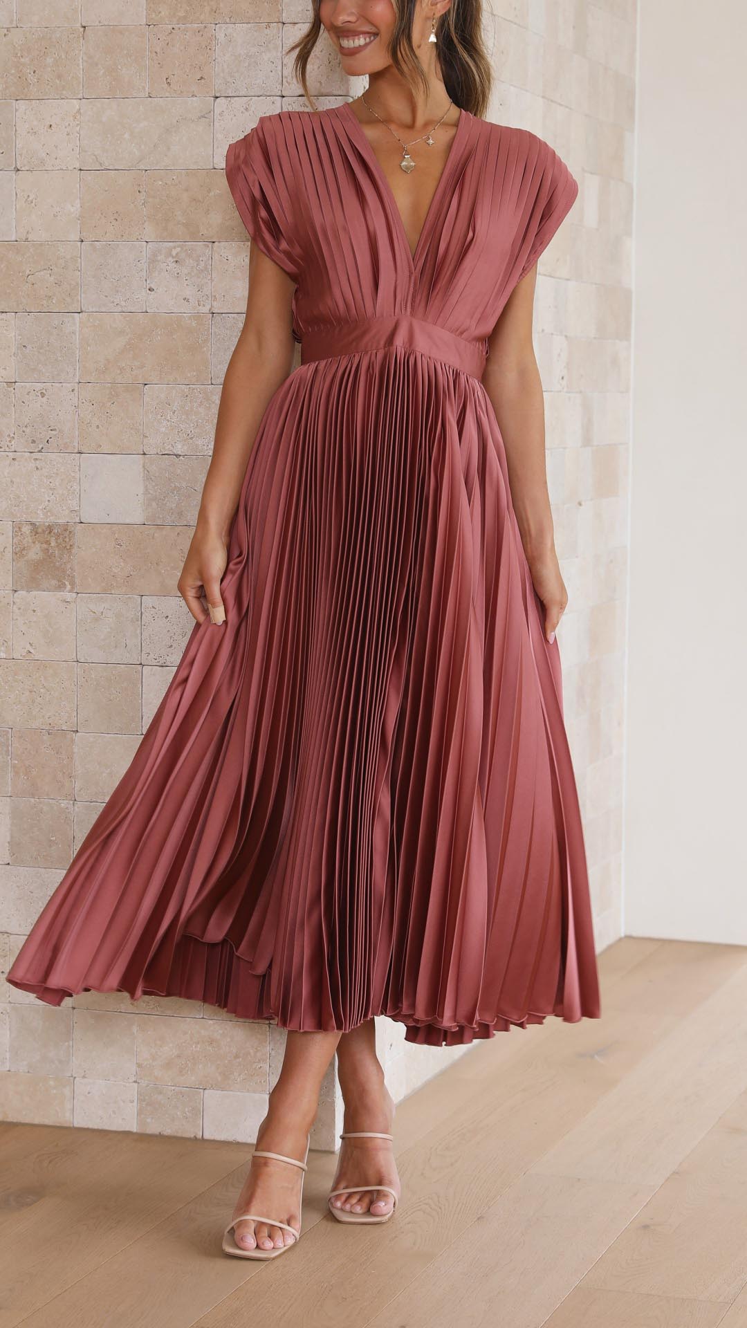 Maria™ | Elegant Pleated Maxi Dress