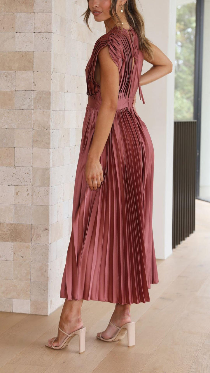 Maria™ | Elegant Pleated Maxi Dress