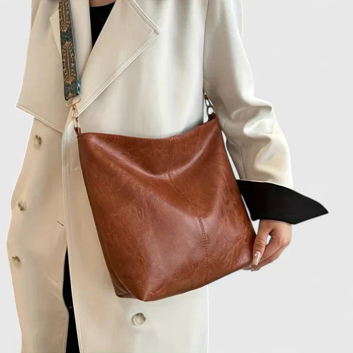 Ragnelle™ | Shoulder Bag with Unique Character