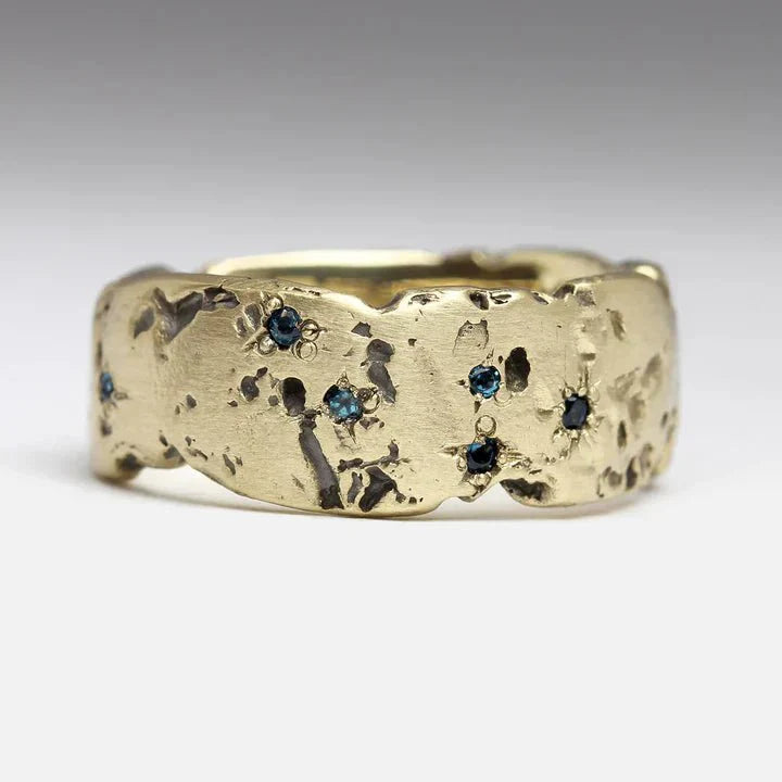 Ferora™ | Vintage Hammered Gold Ring with Blue Inlay Crystal